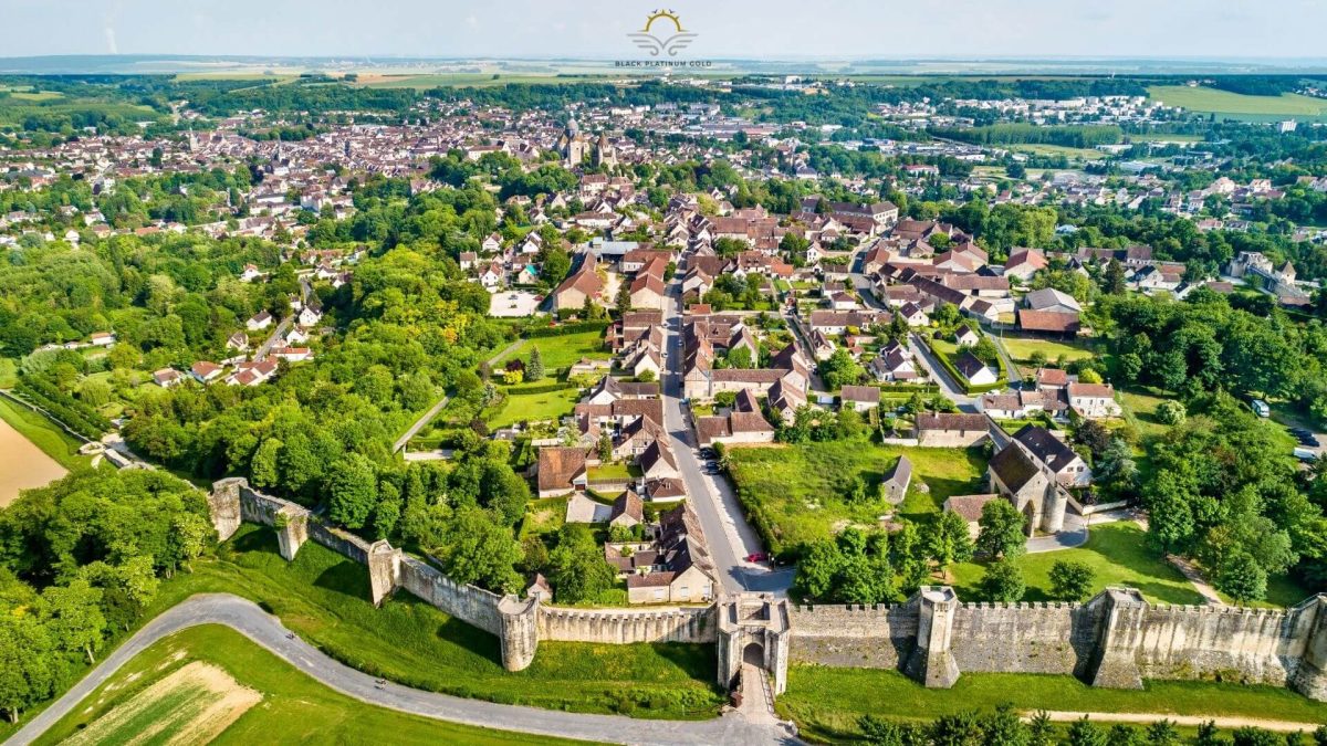Countryside Escapes Near Paris: Best Day Trips & Villages